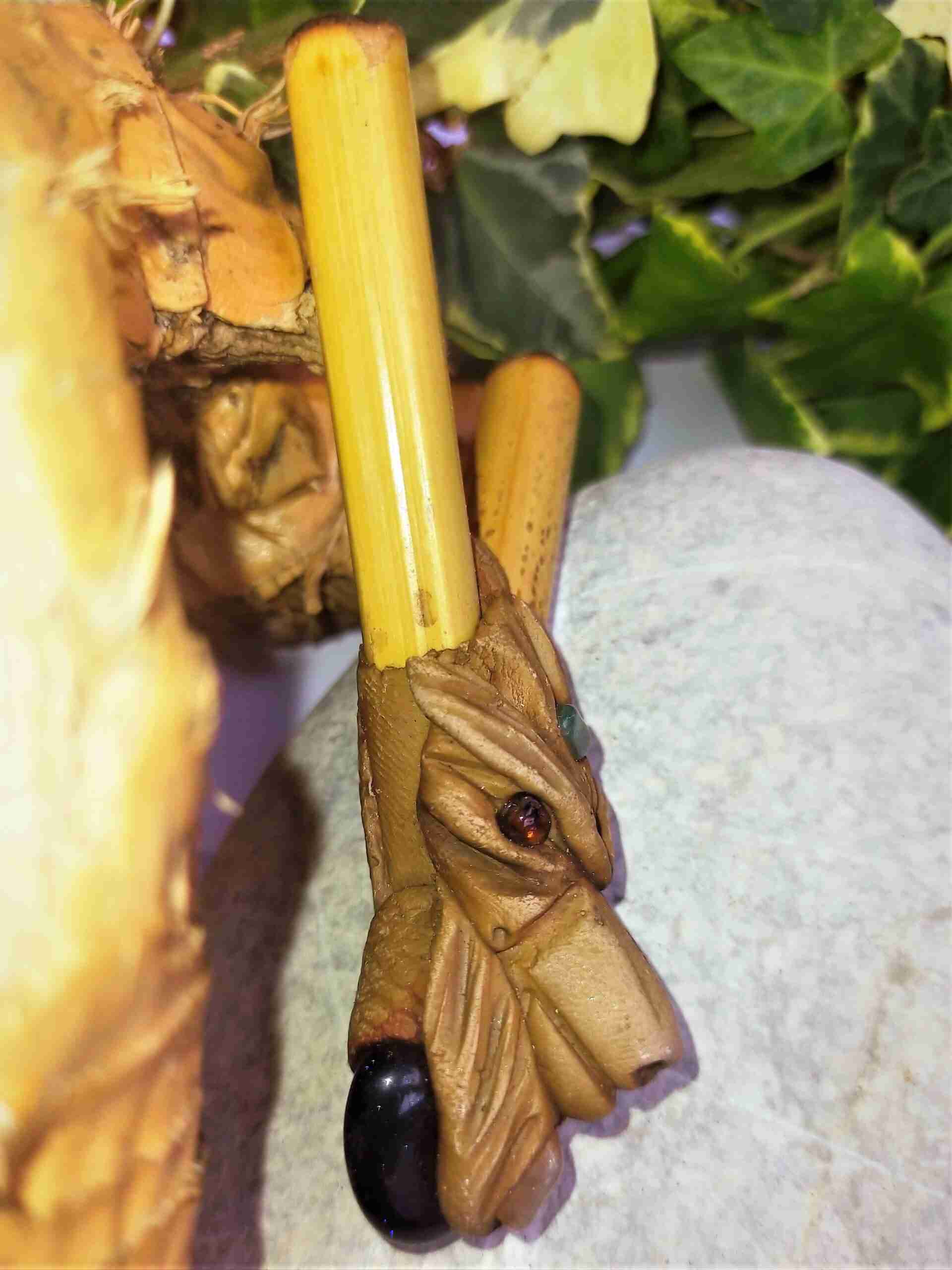 Kuripe de Bambu Totem do LOBO Amuleto com Pedras poderosas